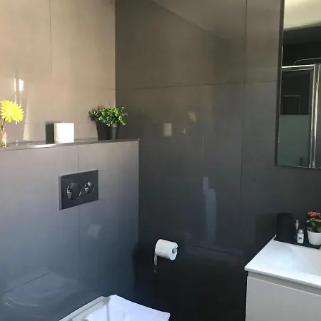 O Pátio Penzion Fernao Ferro