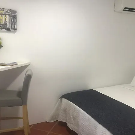 O Pátio Penzion Fernao Ferro